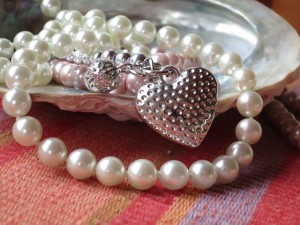 perlenkette_pearl-necklace-914424_640_pixabay